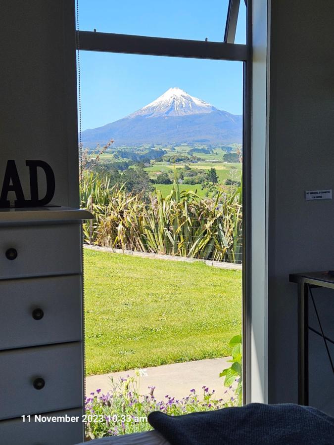 House On The Hill Bed & Breakfast New Plymouth Exterior photo