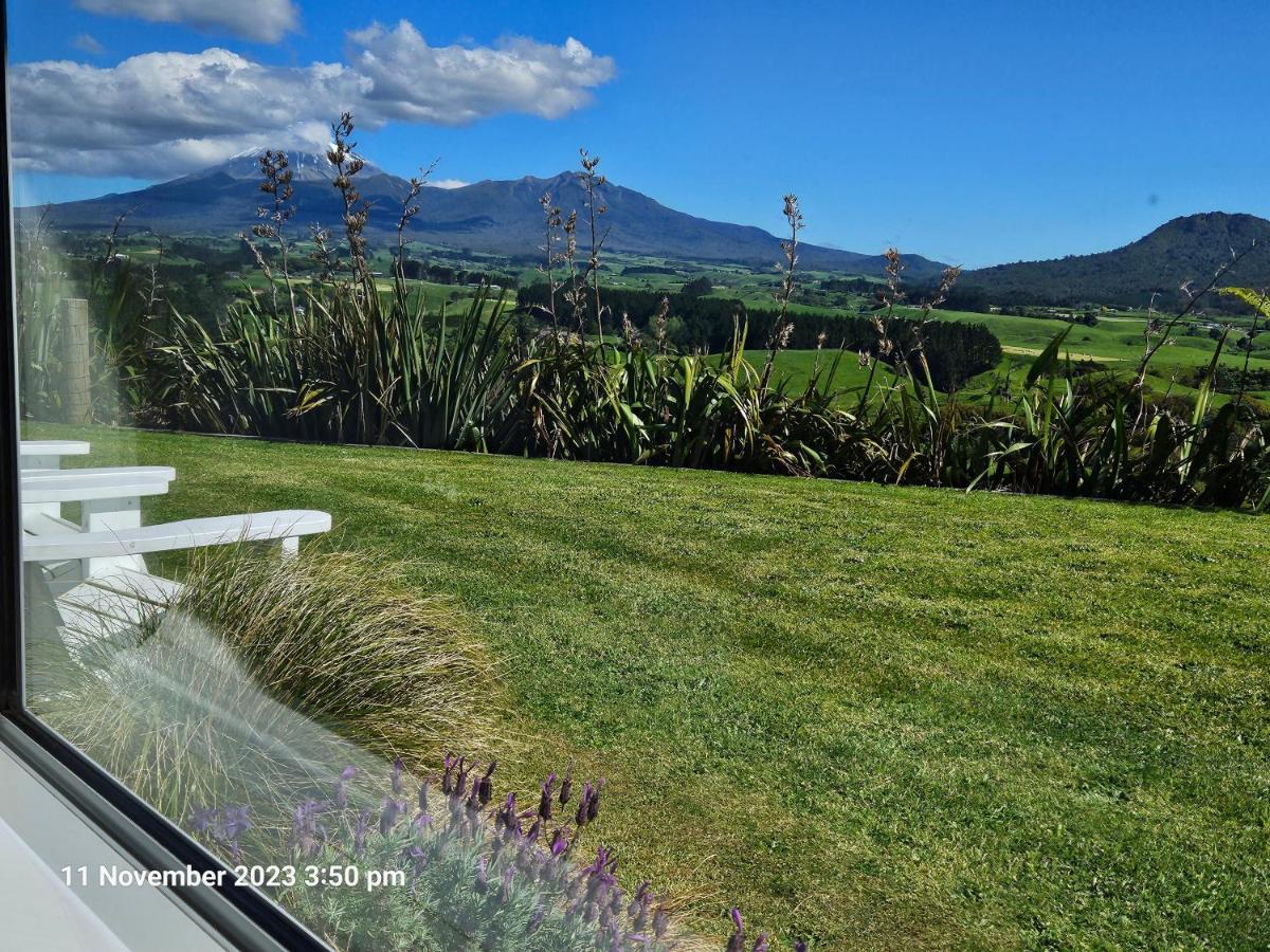 House On The Hill Bed & Breakfast New Plymouth Exterior photo